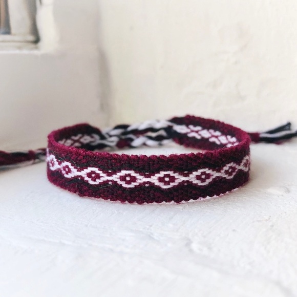 Hand Crafted Jewelry - Burgundy <o> Boho Woven Bracelet